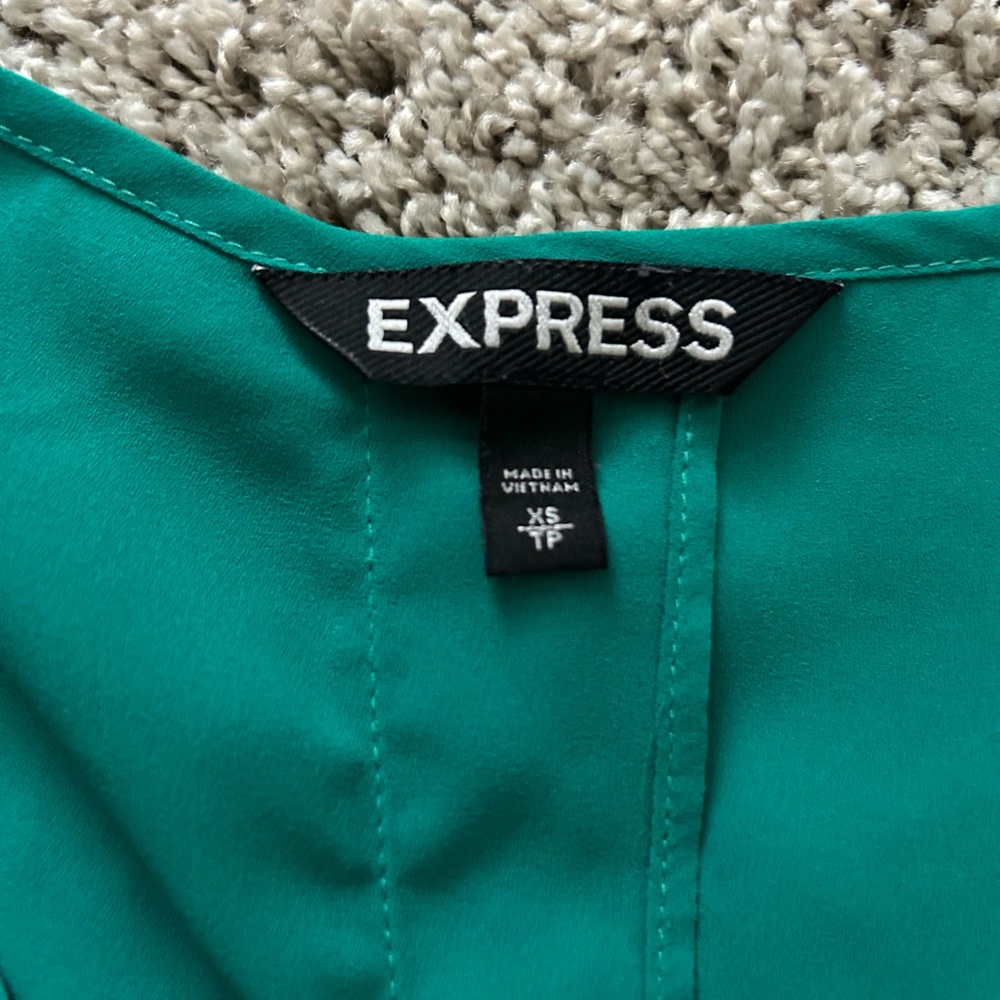 Express Tank Top - Picture 3 of 4